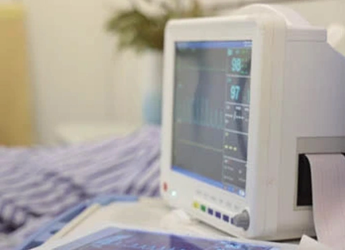 EM-T195 rugged tablet PC for medical professionals assists in the paperless mobile rescue
